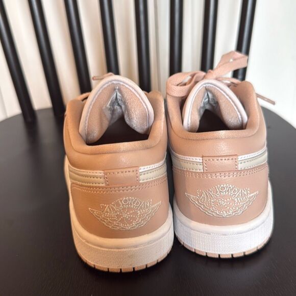 Nike Jordan 1 Low Crimson pink tint sneaker size 6 - Picture 8 of 12